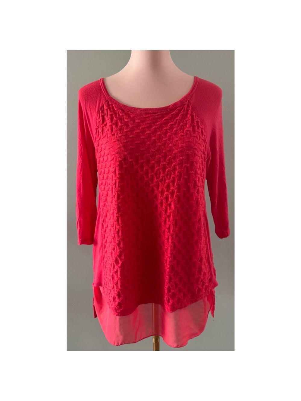 Women's Cubism Top Size M Red 3/4 Sleeve